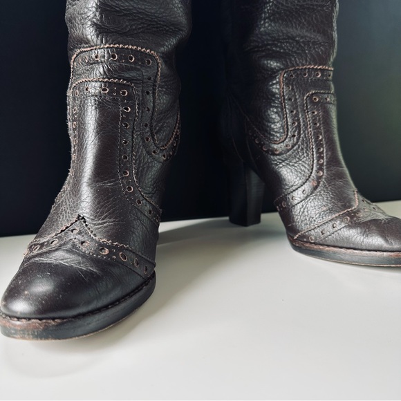 MICHAEL KORS / Penelope Wingtip Pull On Leather Boots / Dark Brown / Size 9.5 - Picture 3 of 16